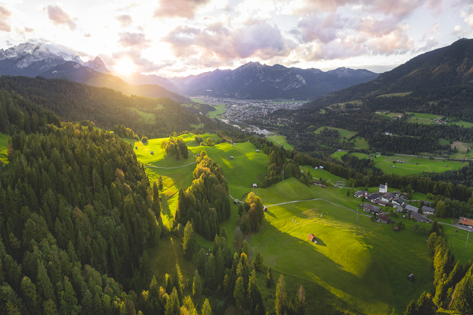 Luftbild Garmisch-Partenkirchen Wamberg Sonnenuntergang
